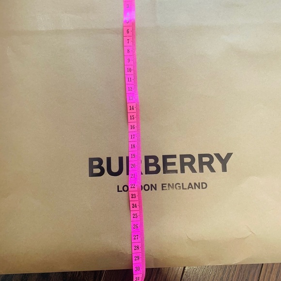 Burberry shopping bag - Picture 8 of 8